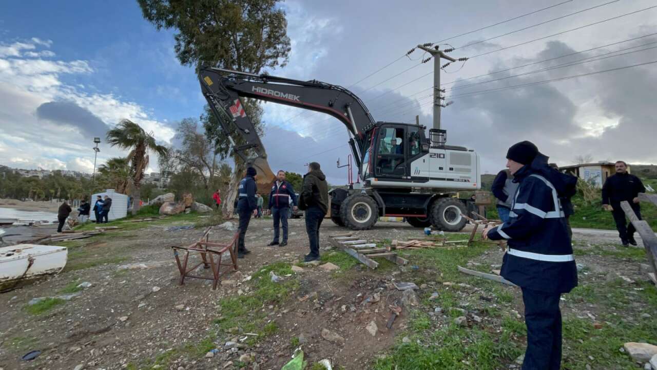 Turizm Cenneti Bodrum'da İzinsiz Lüks Tekneler Kaldırılıyor 8